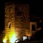 La tour de Torremolinos, illuminée le soir